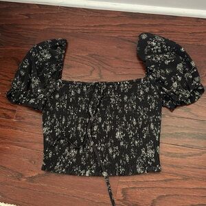 Puff sleeve crop top